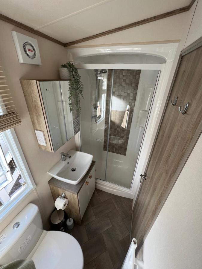 Anchors Rest - Family Caravan - Haven Lytchett Minster Esterno foto