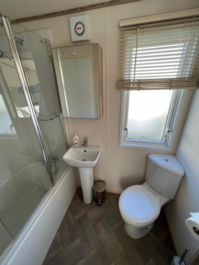 Anchors Rest - Family Caravan - Haven Lytchett Minster Esterno foto