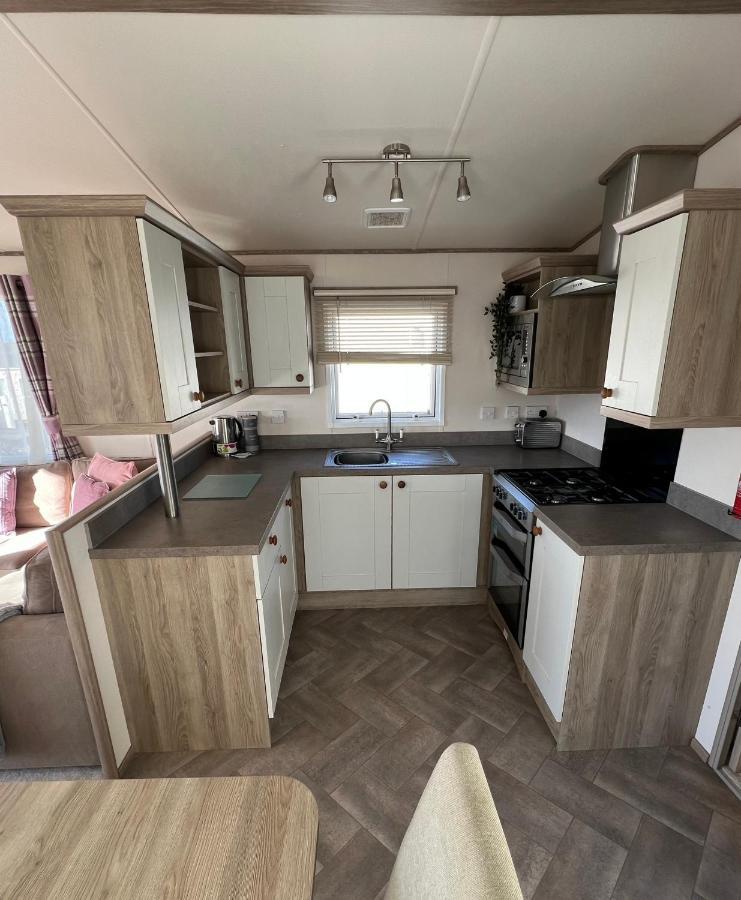 Anchors Rest - Family Caravan - Haven Lytchett Minster Esterno foto